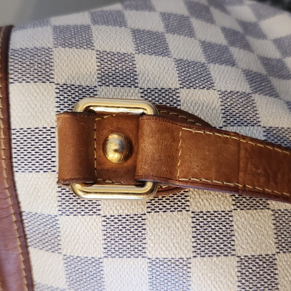 LV Hampstead PM in Damier Azur - Picture 8 of 17